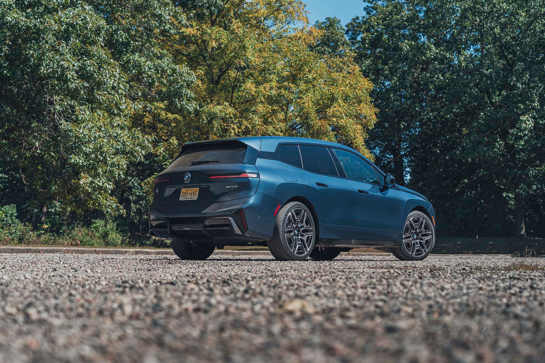 بررسی بی ام دبلیو آی ایکس ۲۰۲۶ | BMW iX 2026