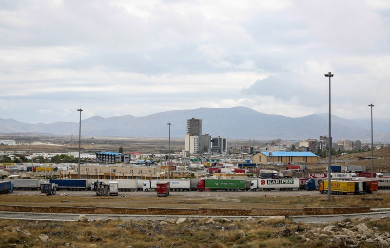 مرز بازرگان کجاست و چه اهمیتی برای تجارت ایران دارد؟