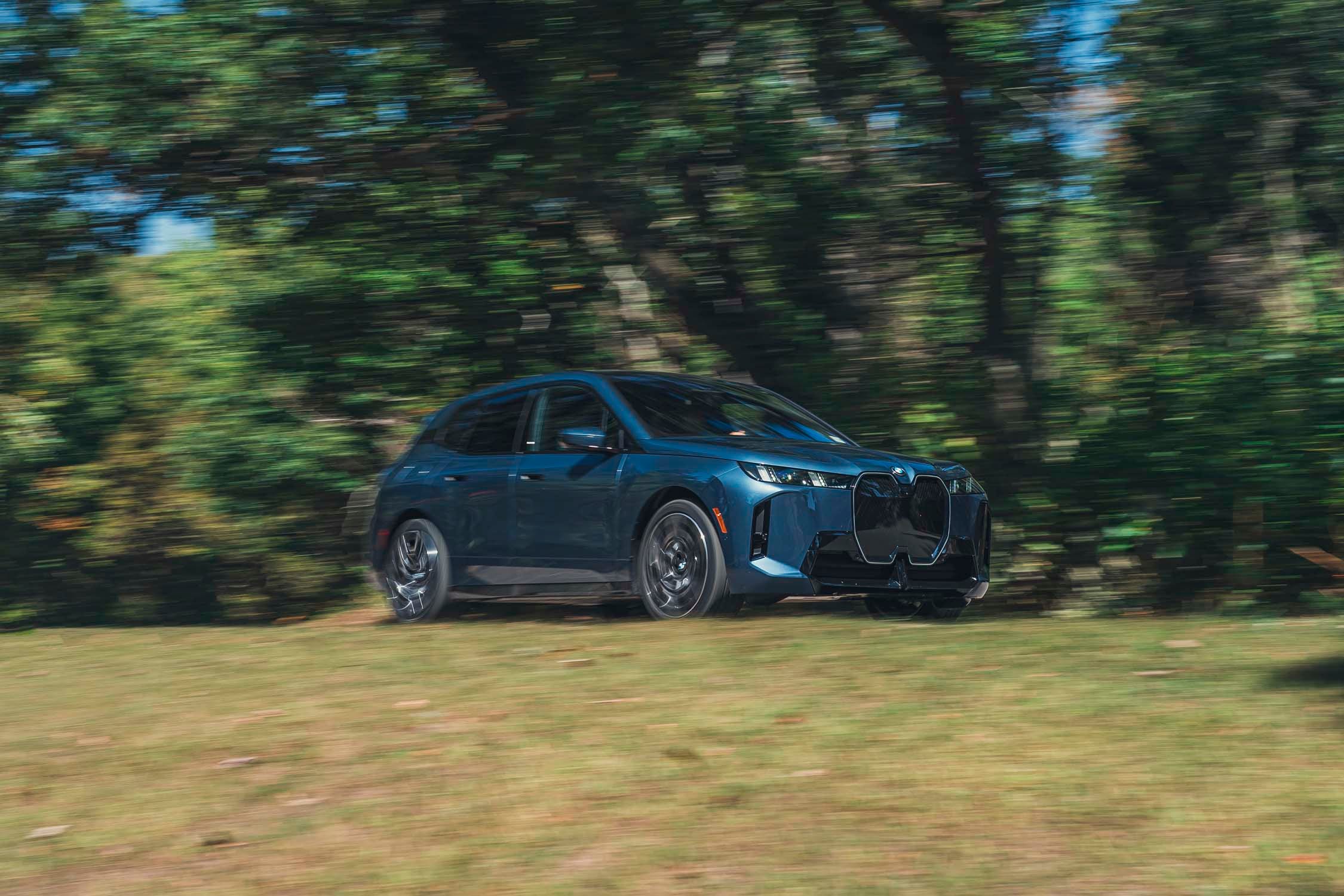 بررسی بی ام دبلیو آی ایکس ۲۰۲۶ | BMW iX 2026